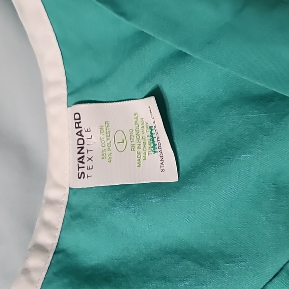 Standard Textile Green Scub Sets (2 Deals, 2 Sets Per Deal) Size Large. - Picture 5 of 15